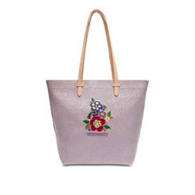  Daily Tote Luna, Consuela